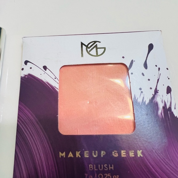 Eyeshadow and face Makeup bundle by makeup geek - Picture 6 of 9